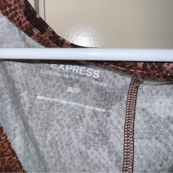 NWT Express Snake Skin Print Long Sleeve London Ultra Soft Jersey Shirt Size XS - Picture 4 of 11